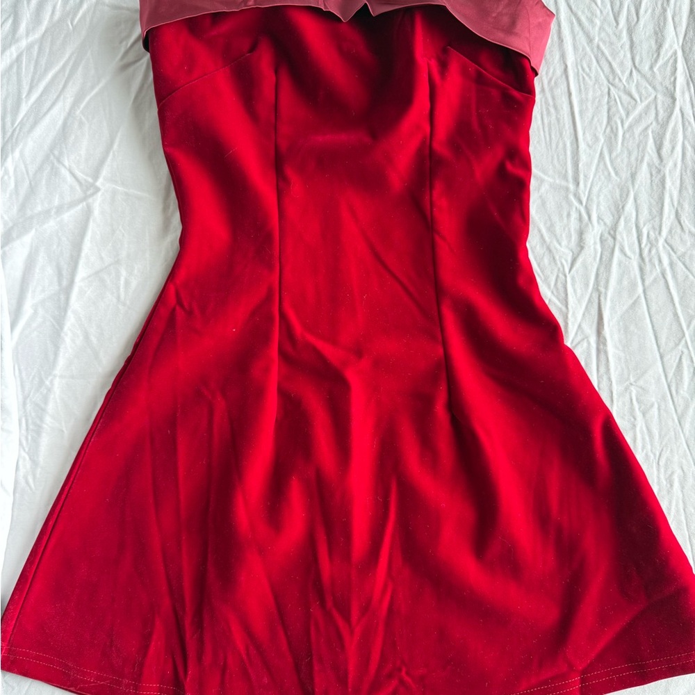 Chic Red Strapless Mini Dress